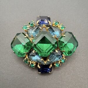 Vintage Emerald Green & Blue Crystal Open Back Prong Set Dome Brooch Gold Tone